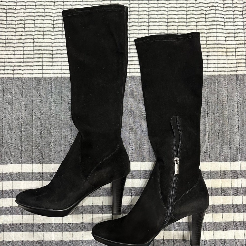 Aquatalia Rhumba original suede boots black